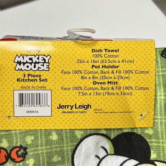 NWT Disney Chef Mickey 3 Piece Kitchen set - Dish Towel, Pot Holder & Oven Mitt - Picture 5 of 5